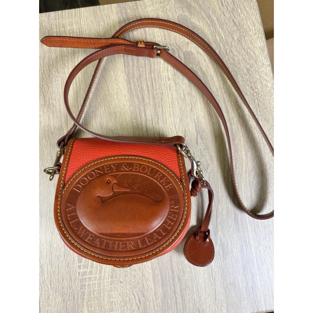 Vintage Dooney & Bourkey Red Leather Duck Bag
